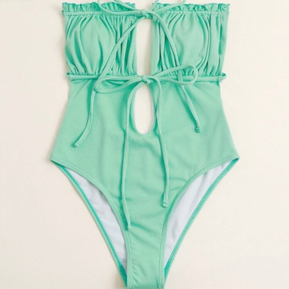 One piece swimsuit